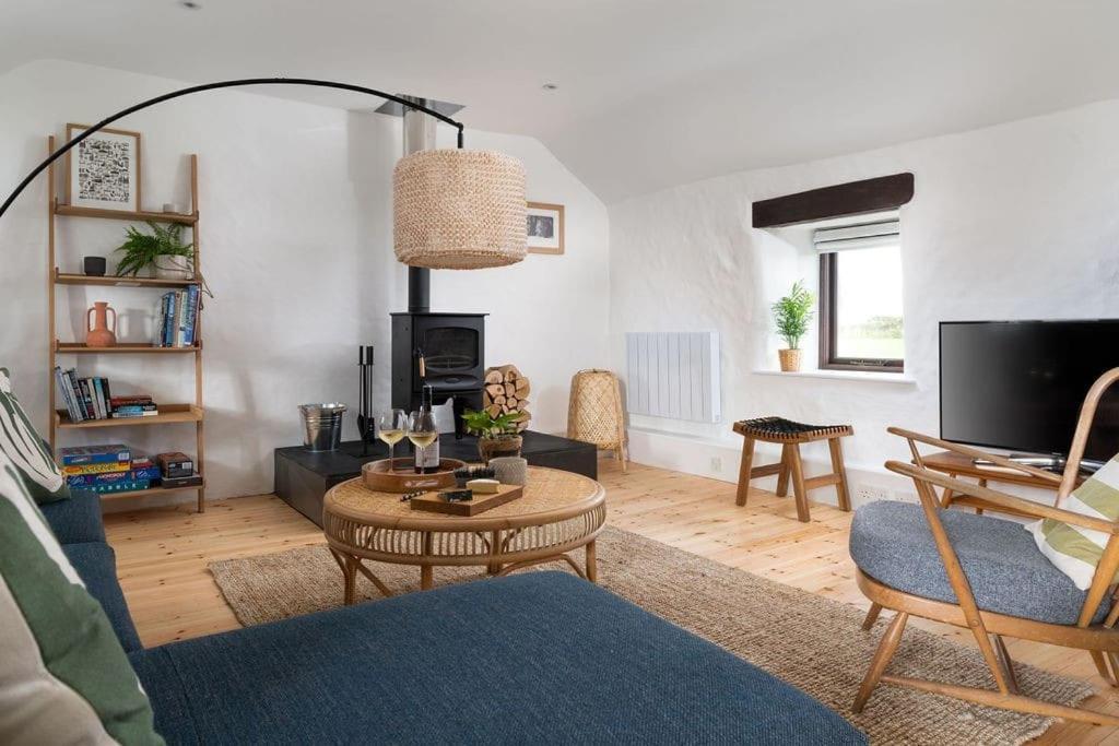 Porthcurno Barns, The Cart Lodge - Cosy Cottage, Walk To Porthcurno Beach, Pedn Vouder & Minack Theatre بينزانس المظهر الخارجي الصورة