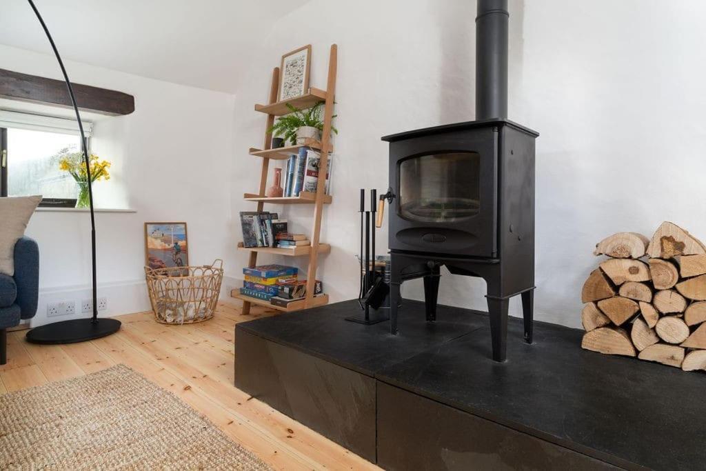 Porthcurno Barns, The Cart Lodge - Cosy Cottage, Walk To Porthcurno Beach, Pedn Vouder & Minack Theatre بينزانس المظهر الخارجي الصورة